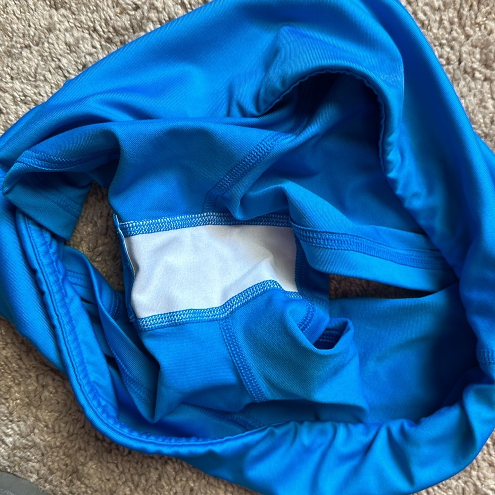 Fleo Shorts - Picture 3 of 4